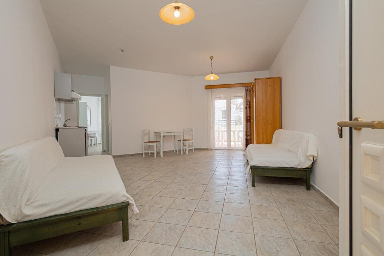 Marias Studios And Apartments Platanias  Exterior photo